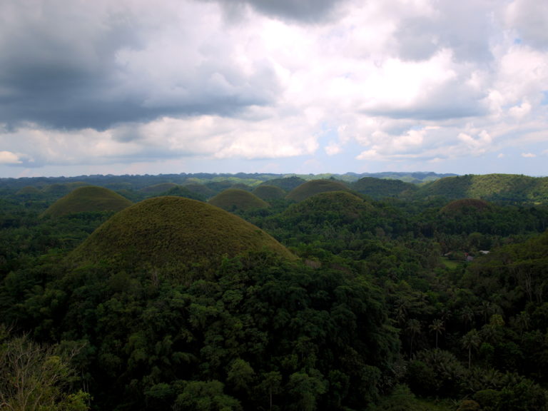 Chocolate Hills 2 — Lost paths